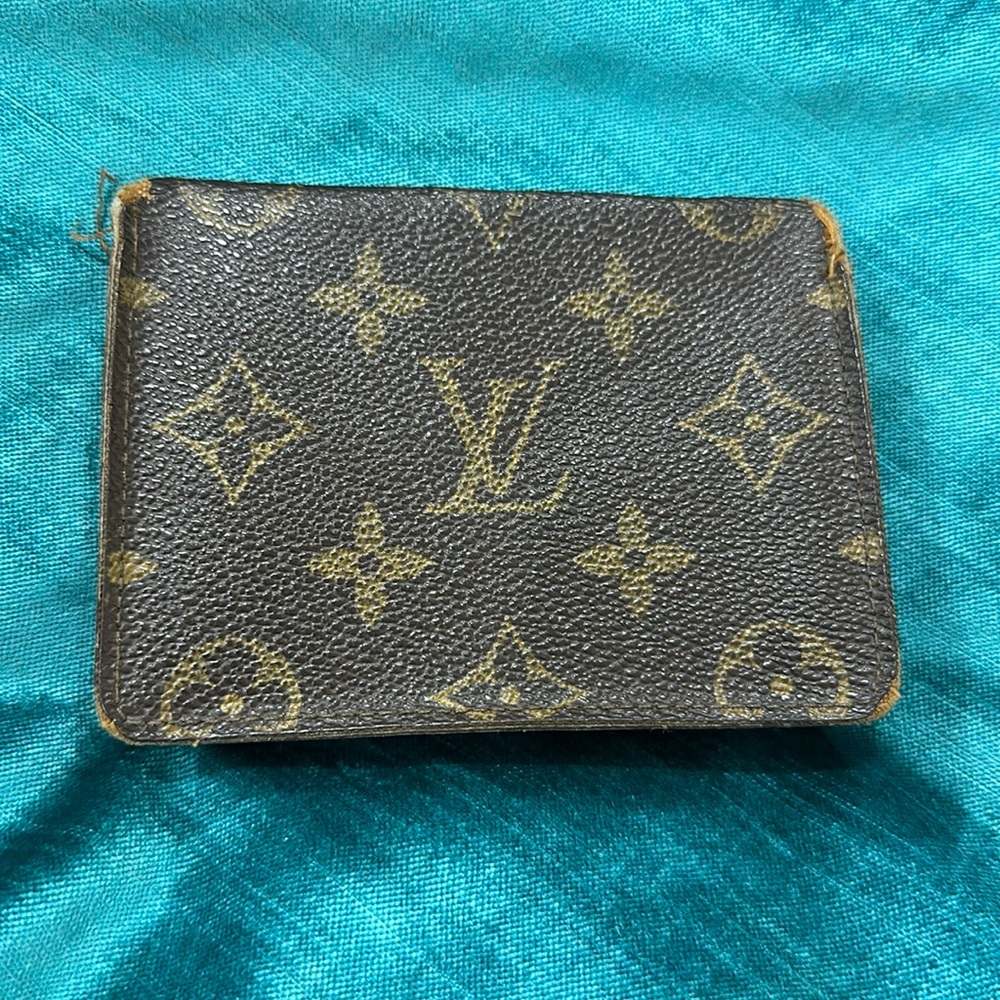 Louis Vuitton monogram ID holder